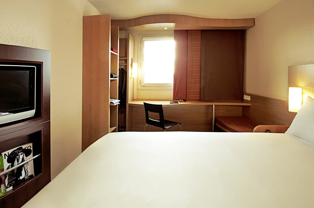 Ibis Paris Canal Saint Martin Экстерьер фото